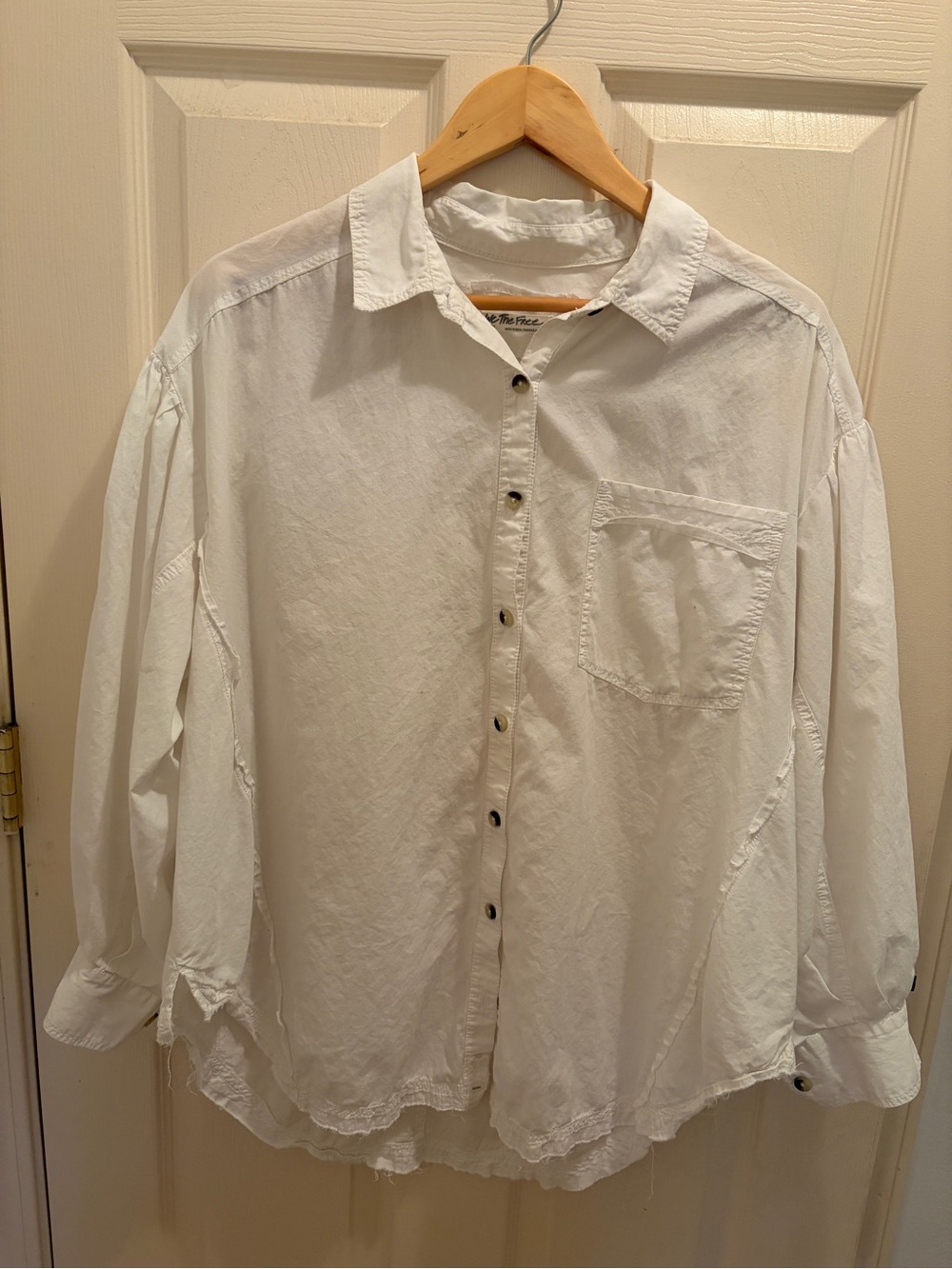 We The Free Free People White Oversized Button Down Shirt Raw Hem 100% Cotton L